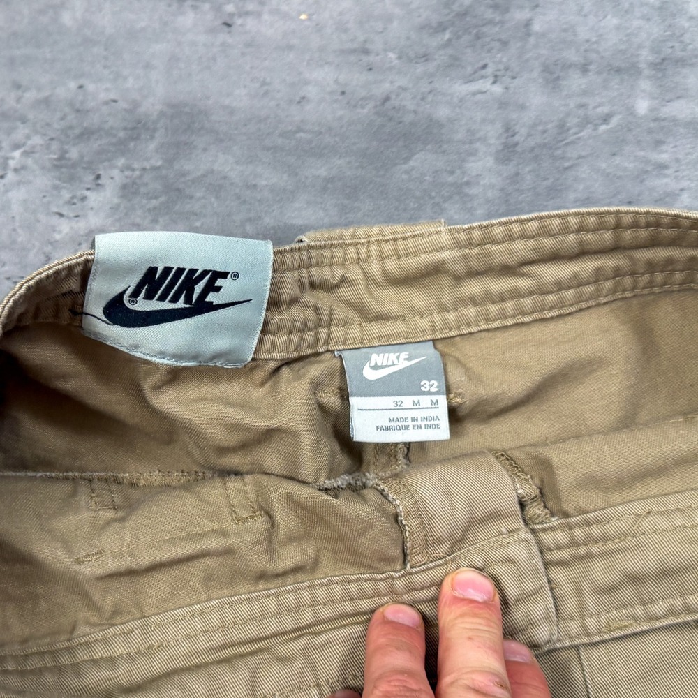 VTG Y2K 2000's 00's Nike Brown Baggy Relax Fit Long Inseam Brown Short's - Picture 2 of 4